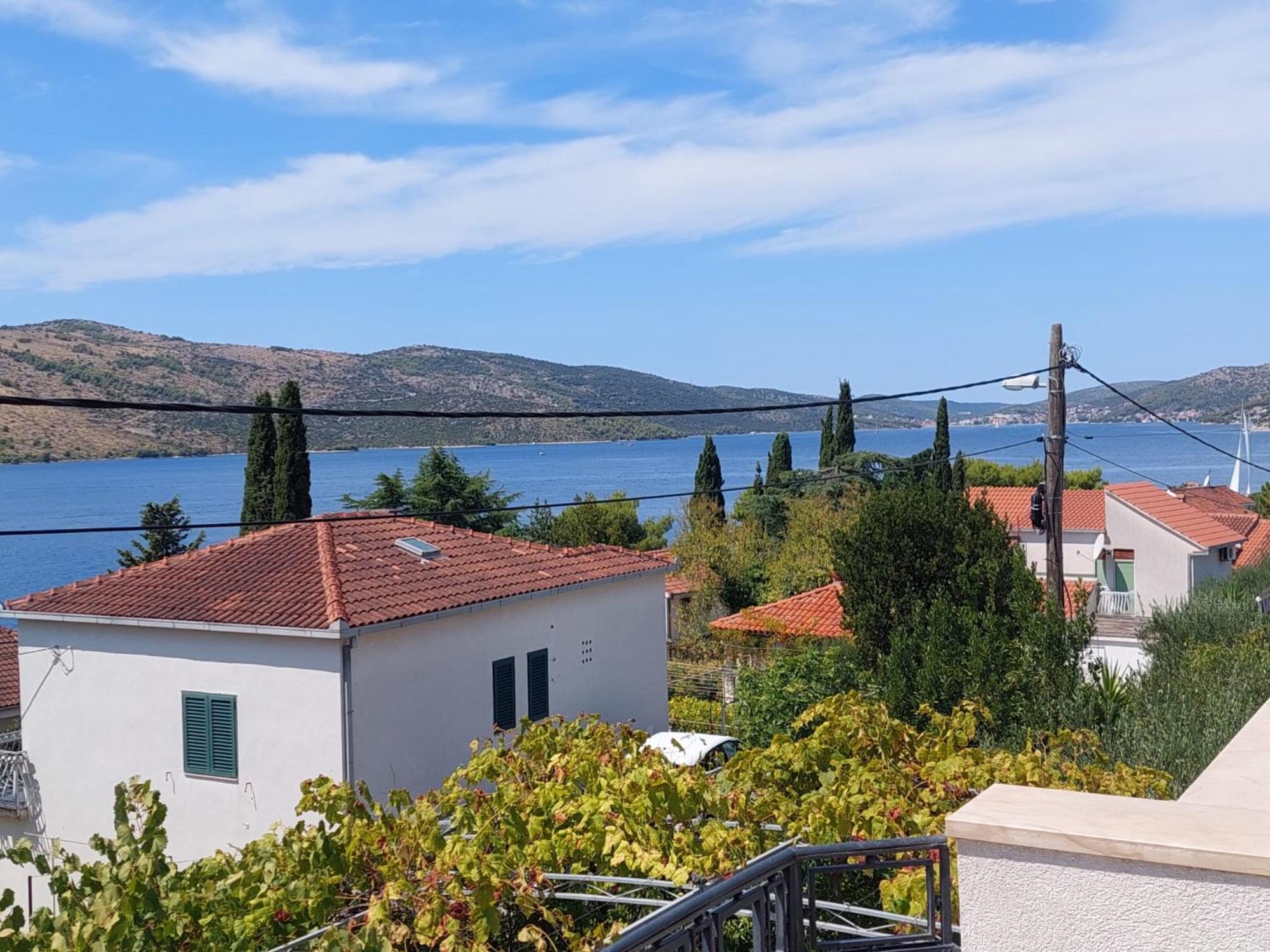 Villa Apartments Oliva Seget Vranjica Exterior foto